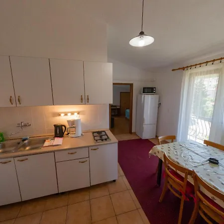 Ivanka Ap D Sa Grijanim Bazenom I Besplatnim Parkingom Apartamento *