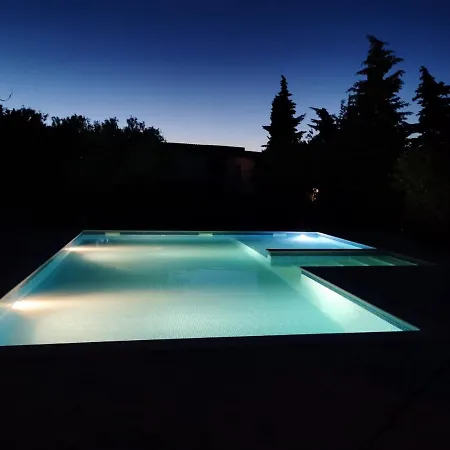 Apartamento Ivanka Ap D Sa Grijanim Bazenom I Besplatnim Parkingom Murter