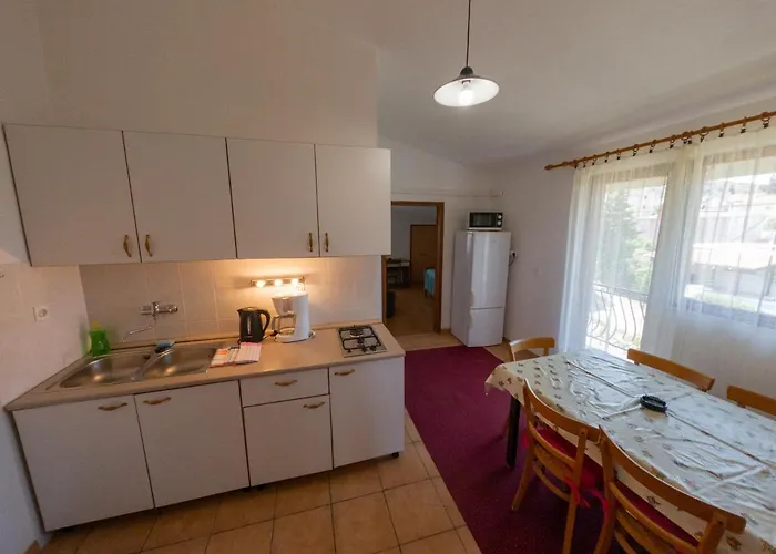 Ivanka Ap D Sa Grijanim Bazenom I Besplatnim Parkingom Apartamento *